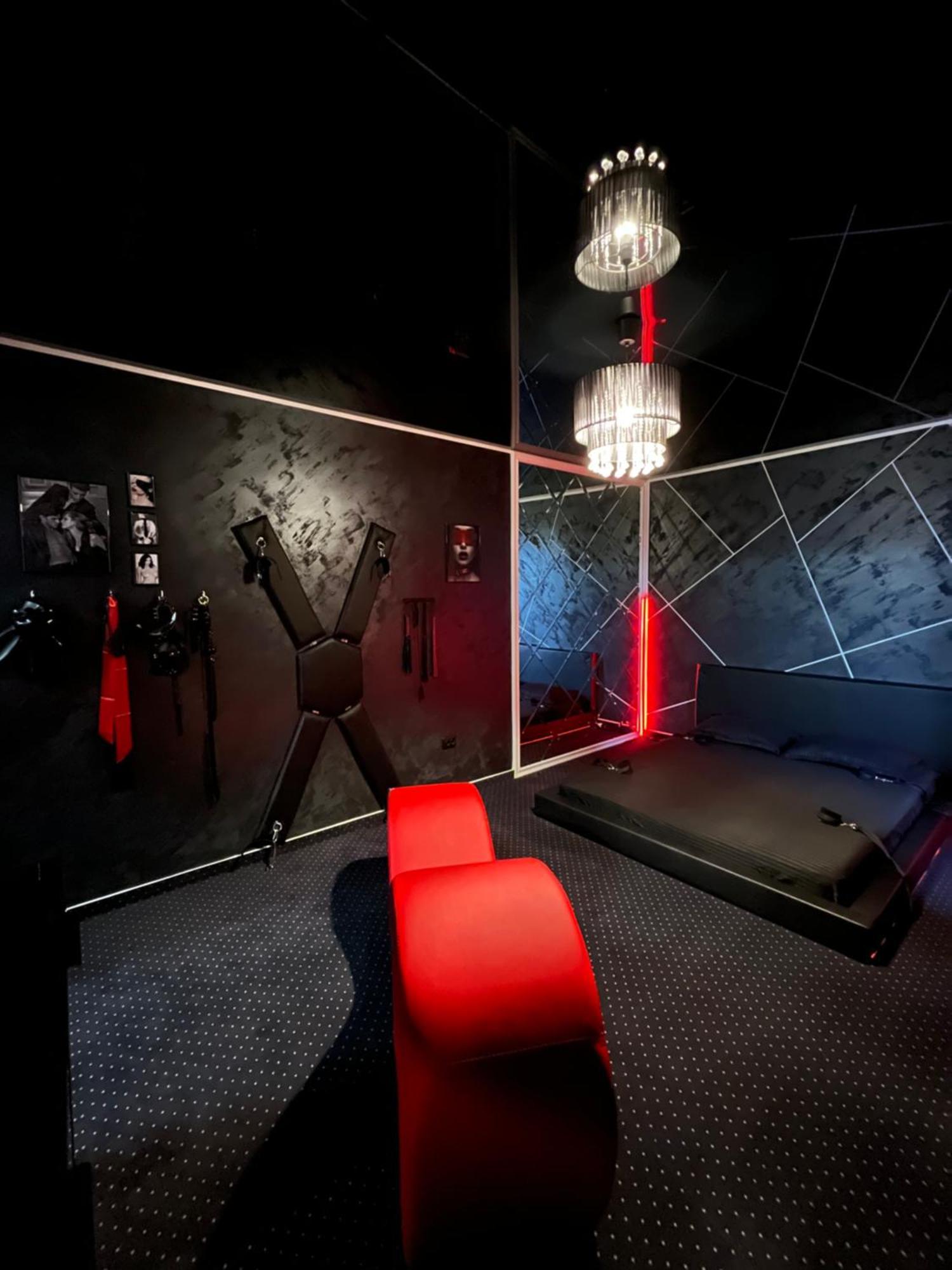 Adult Only Fantasy Room Bucharest Exterior photo