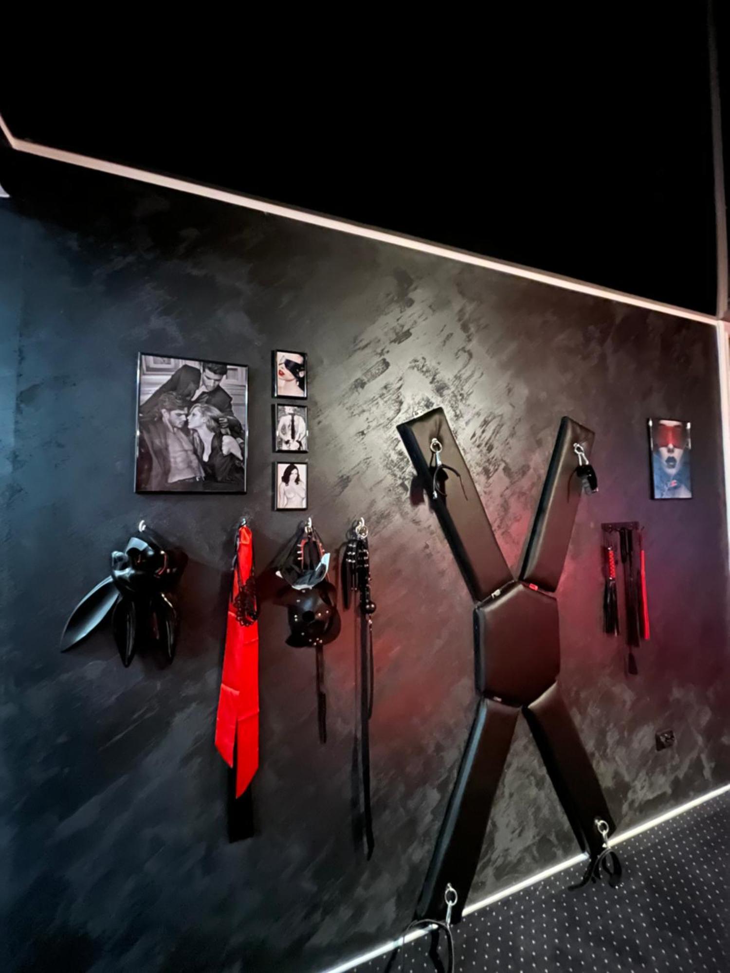 Adult Only Fantasy Room Bucharest Exterior photo