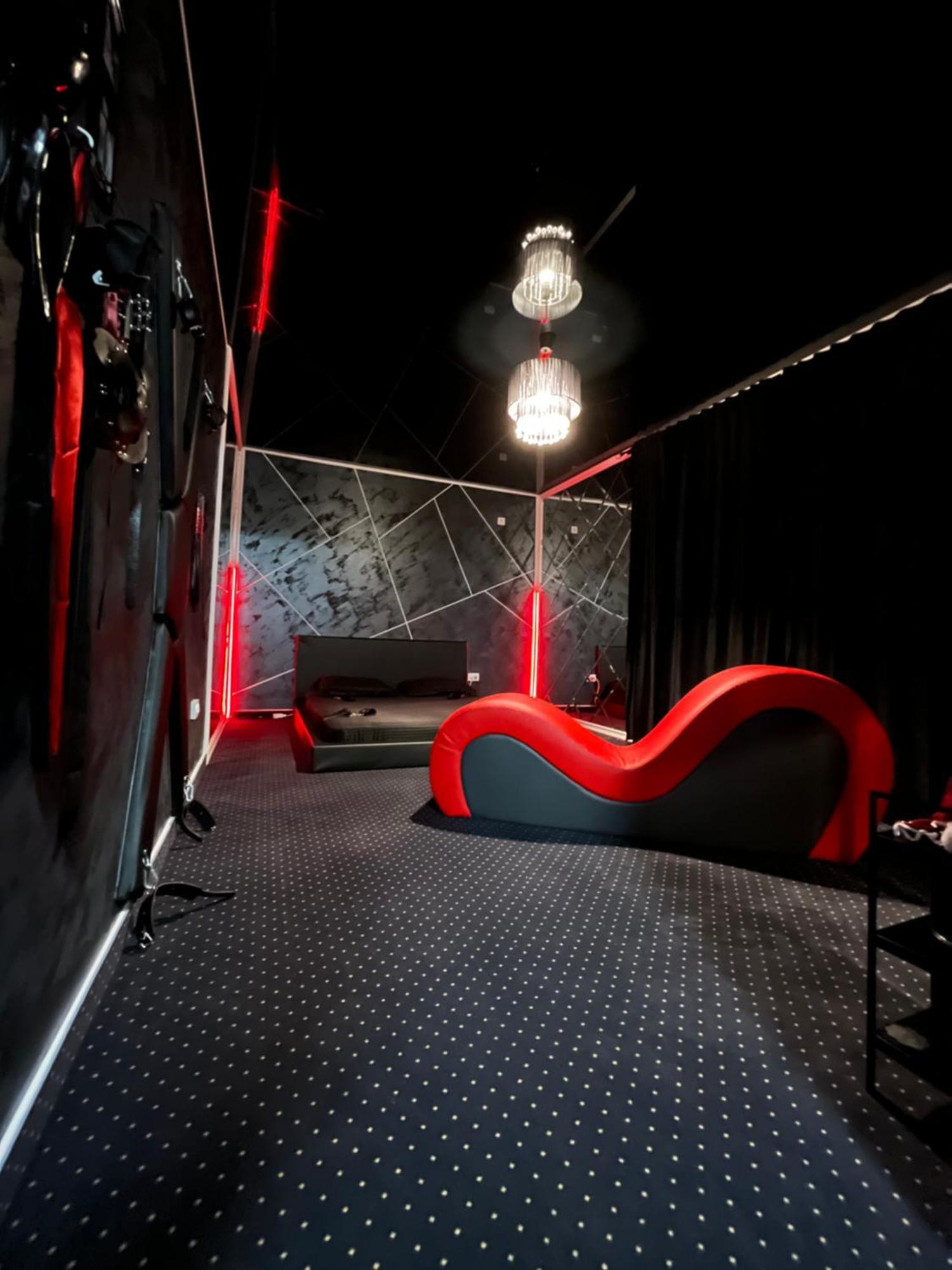 Adult Only Fantasy Room Bucharest Exterior photo